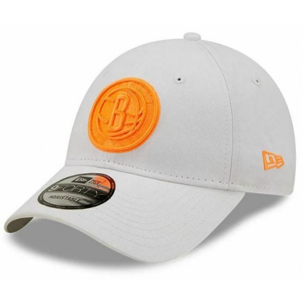 Brooklyn Nets Neon Logo Stone 9FORTY Cap 9FORTY Colour: Cream 60240459