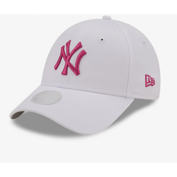 New York Yankees League Essential Womens White 9FORTY Adjustable Cap 9FORTY White 60240299