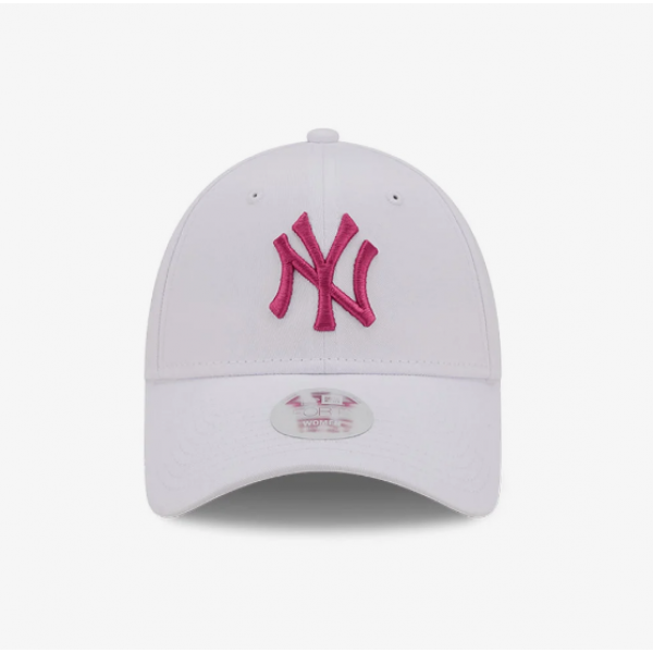 New York Yankees League Essential Womens White 9FORTY Adjustable Cap 9FORTY White 60240299