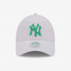 New York Yankees League Essential Womens White 9FORTY Adjustable Cap 9FORTY White 60240301